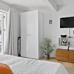 5566-gudhjem-kirkevej-10-lejl-12 公寓 *