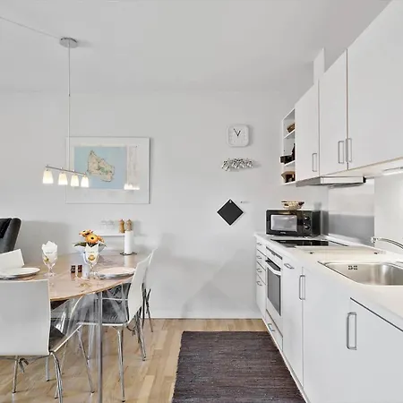 5566-gudhjem-kirkevej-10-lejl-12 Apartamento *