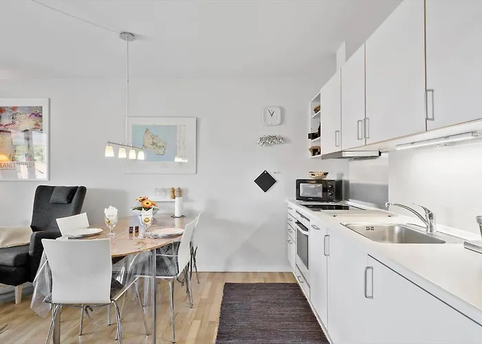 5566-gudhjem-kirkevej-10-lejl-12 Apartamento *